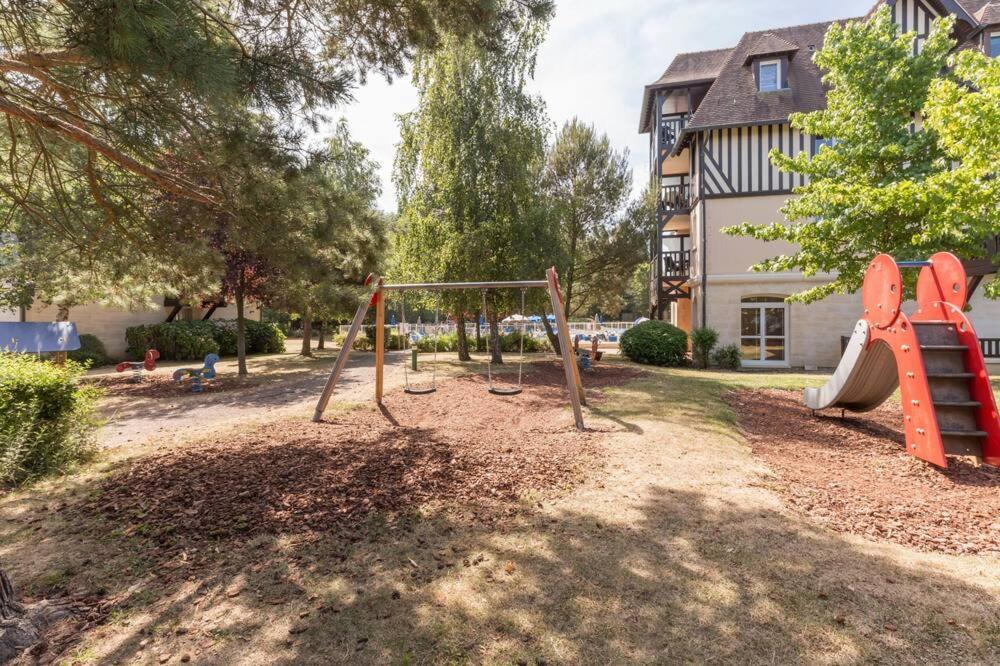 "Magnifique 2 Pieces Deauville" Piscine Et Jardin Екстериор снимка